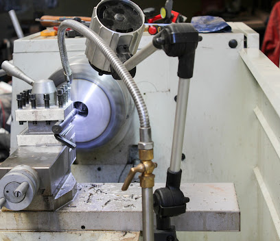 Negocio Mecanizados_Industriales_Maau_Torno_Fresadora