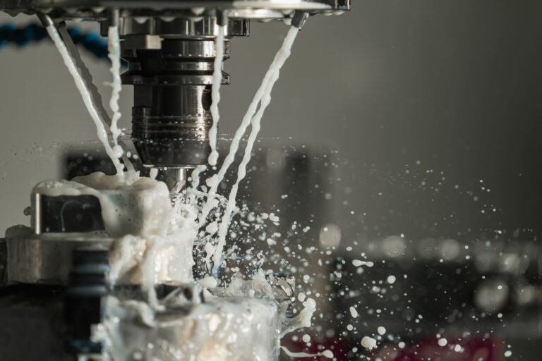 Mecanizado CNC vs. Convencional: Comparativa Completa